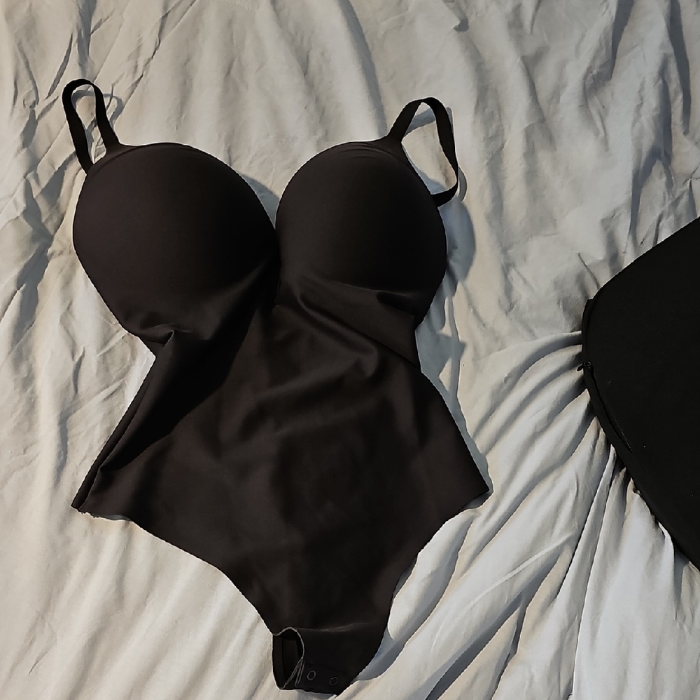 SKIMS body Black super push up thong Bodysuit
